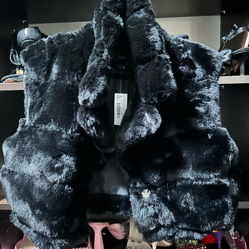 Luxurious Black Faux Fur Vest